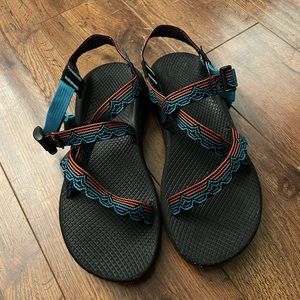 Women’s Chaco size 10